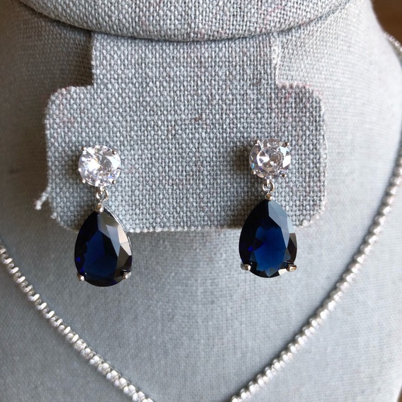 AAA Water Drop Zirconia Necklace Earrings Set— Free Shipping - Picture 4 of 7